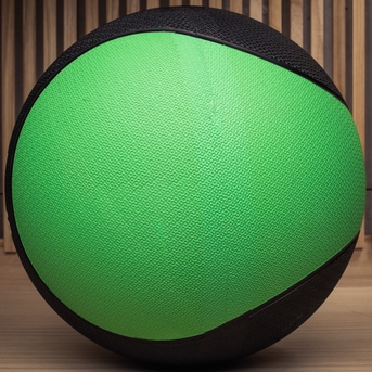 MEDICINE BALL (4 KG)